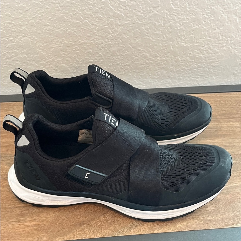 TIEM Black Women's spin Shoes